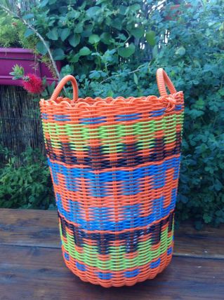 Corbeille tissage plastique 