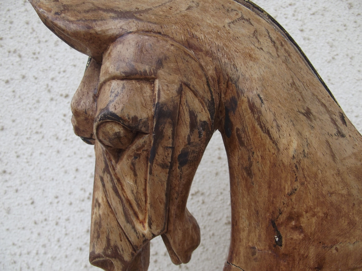 Décoration cheval en bois 48 cm COLIMA 