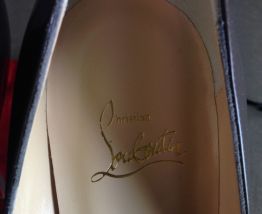 Escarpins Louboutin Kaki vernis