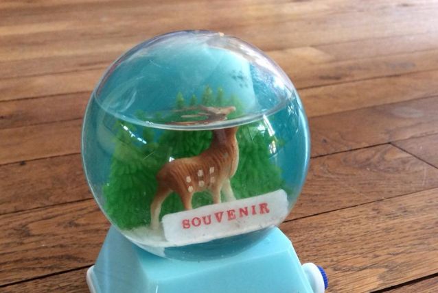 Boule à neige daim biche calendrier perpétuel 70