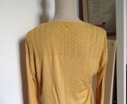 Pull vintage fin ajouré jaune moutarde