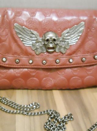Pochette bandoulière avec chaines tête de mort bordeaux