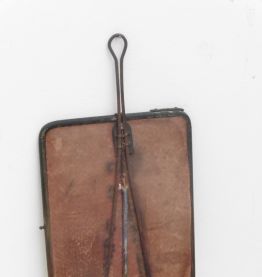 Très ancien miroir de barbier