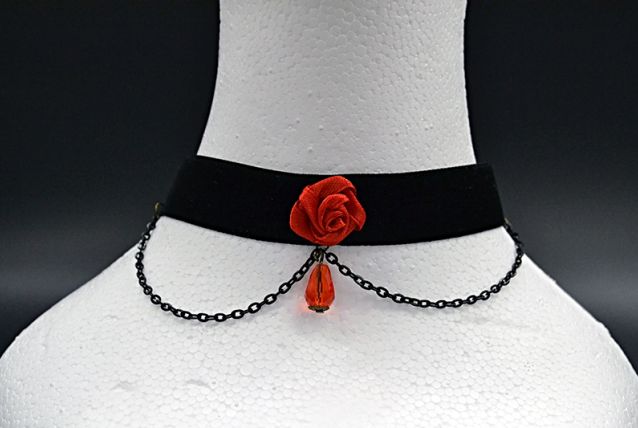 COLLIER VELOURS ET FLEUR TISSU