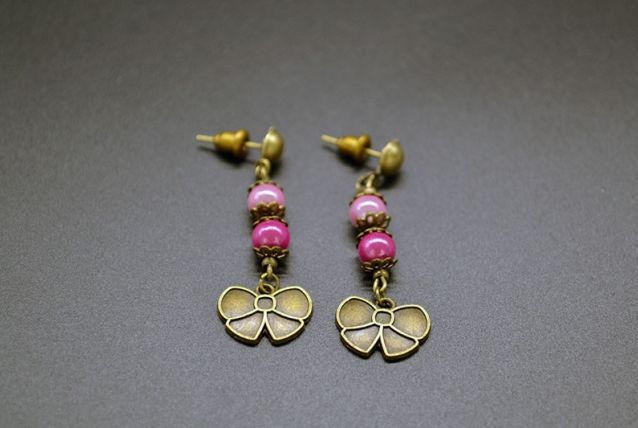 BOUCLES D'OREILLES PERLES MAGIQUES ET NŒUD PAPILLON