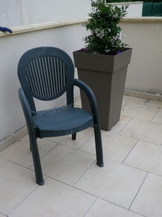 chaise empilable