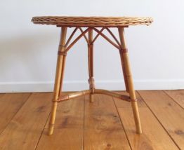 Table basse tripode en rotin vintage 70