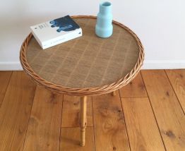 Table basse tripode en rotin vintage 70