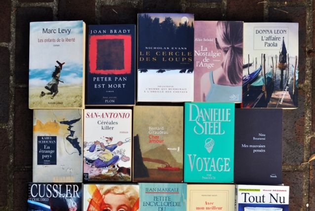 Lot de 500 livres + cadeau collection au choix