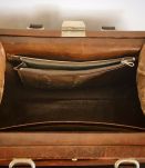 Ancien sac en cuir marron. Style sacoche de médecin années 30