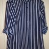 Chemise à rayures bleues et blanches