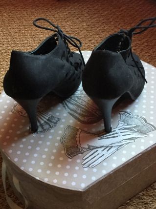 Escarpins à lacets