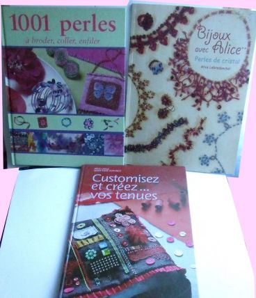 Lot de 3 beaux livres Loisirs créatifs sur les perles et la customisation