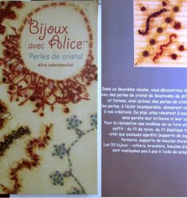 Lot de 3 beaux livres Loisirs créatifs sur les perles et la customisation