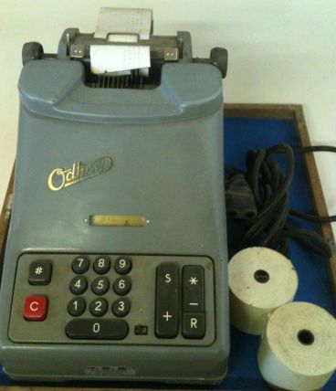 Machine à calculer ODHNER X9S-6 -  années 60