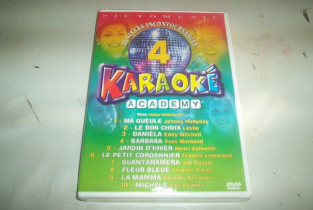 DVD KARAOKE voir les titres sur boitier 