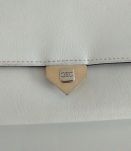 Pochette blanche