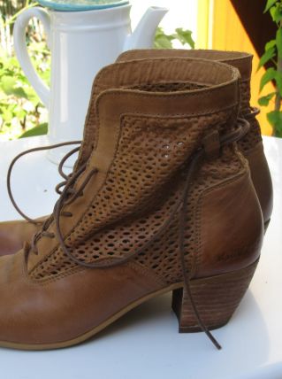 BOTTINES KICKERS