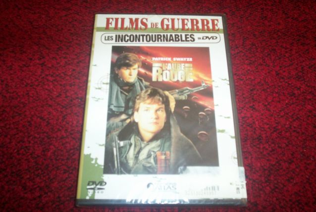 DVD L'AUBE ROUGE FILM GUERRE avec patrick swayze 