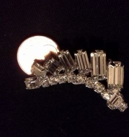 Boucle d'oreille vintage Weiss 