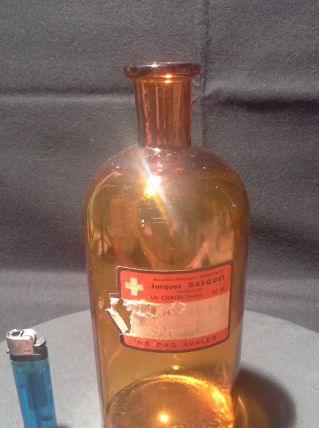 Bouteille de pharmacie vintage 2