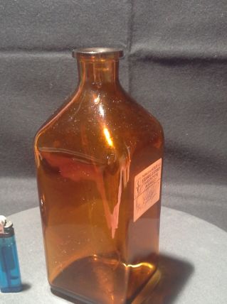 Bouteille de pharmacie vintage 3