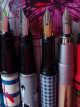 Stylos plume de marque lot de 7 