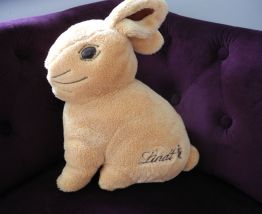 Lapin LINDT peluche