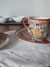 Tasses à café anciennes et Soucoupes Porcelaine fine du Japon