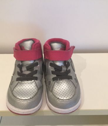 Basket Nike 23,5