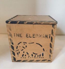 Ensemble de six boites à thé ÉLéphant vintage