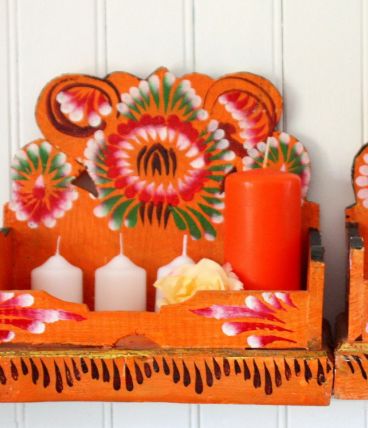 Présentoir à offrandes, boite en bois peint et décoré Made in Bali