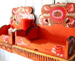 Présentoir à offrandes, boite en bois peint et décoré Made in Bali