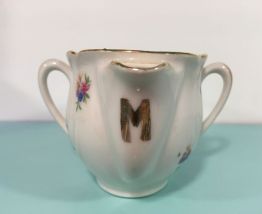 Saucier ancien en porcelaine