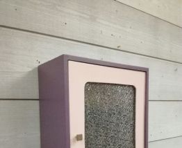 Petite armoire de toilette