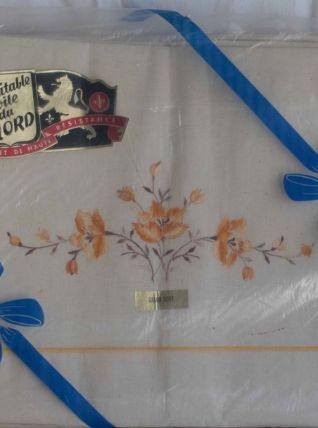 Parure de draps brodés anciens toile du nord 