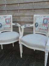 Paire de fauteuils LXVI refaits à neuf