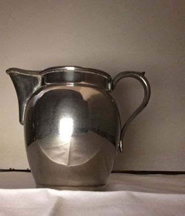 Pot à lait métal