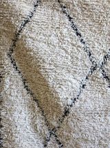 Tapis beni ouarain marmoucha tissé main au Maroc