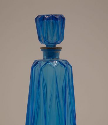 flacon bleu en verre ciselé