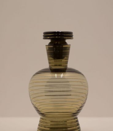 carafe en verre fumé typique années 50