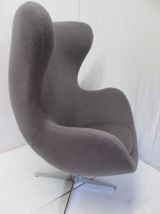 Fauteuil forme d'oeuf