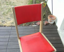 chaise rouge skaï 