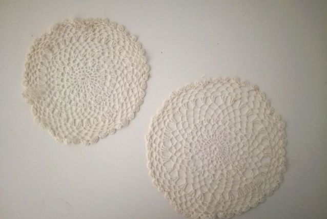 Napperons fins faits main, dentelle au fuseau