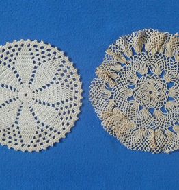 lot de 5 napperons ronds  anciens