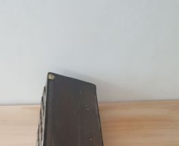 Petite étagère avec patères