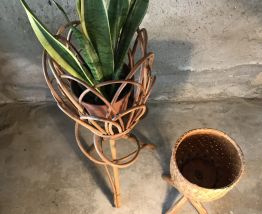 Baby porte plante en osier 100% vintage