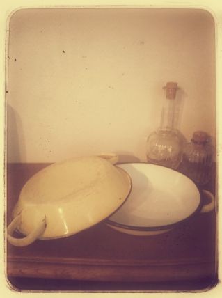 Écuelle ancienne émaillée