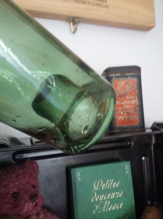 Bouteille ancienne en verre soufflé 