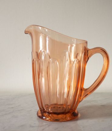 Pichet à eau en verre ambré Art Déco